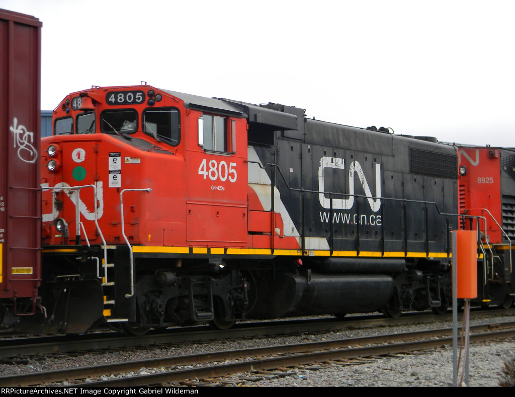 CN 4805 being towed by A447